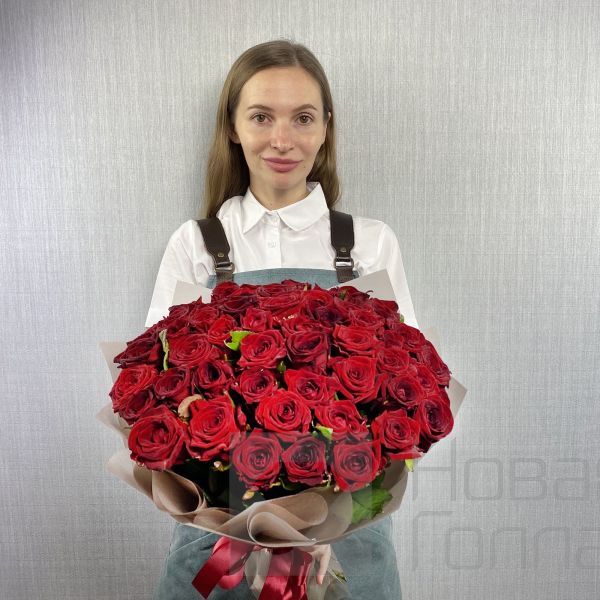 Букет 51 красная роза 40см. в упаковке