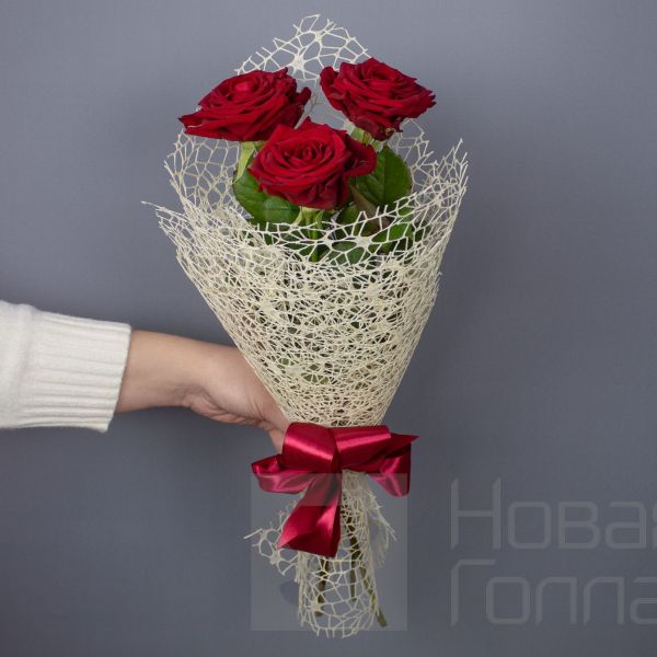 Букет из 3 красных роз (12)